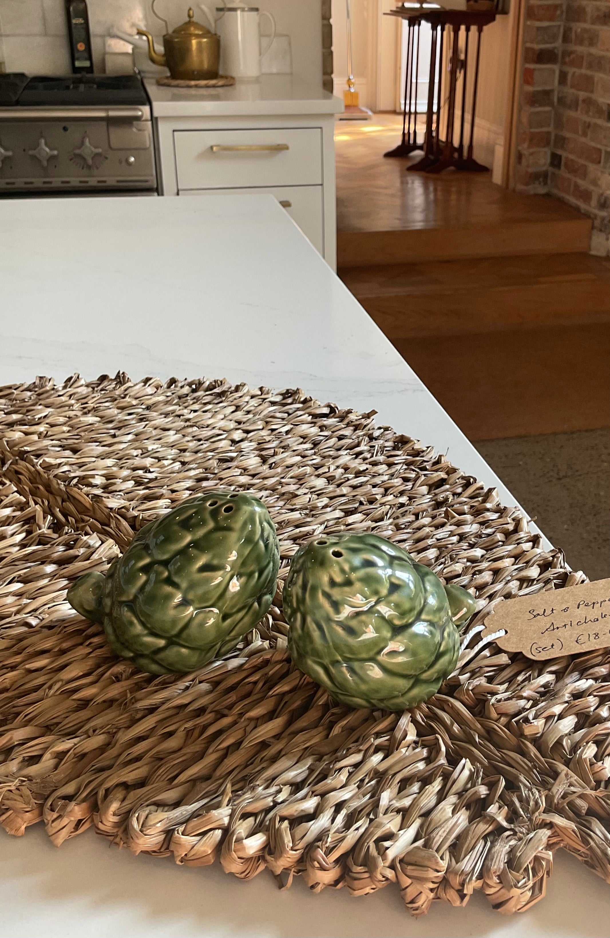Artichoke salt and pepper set