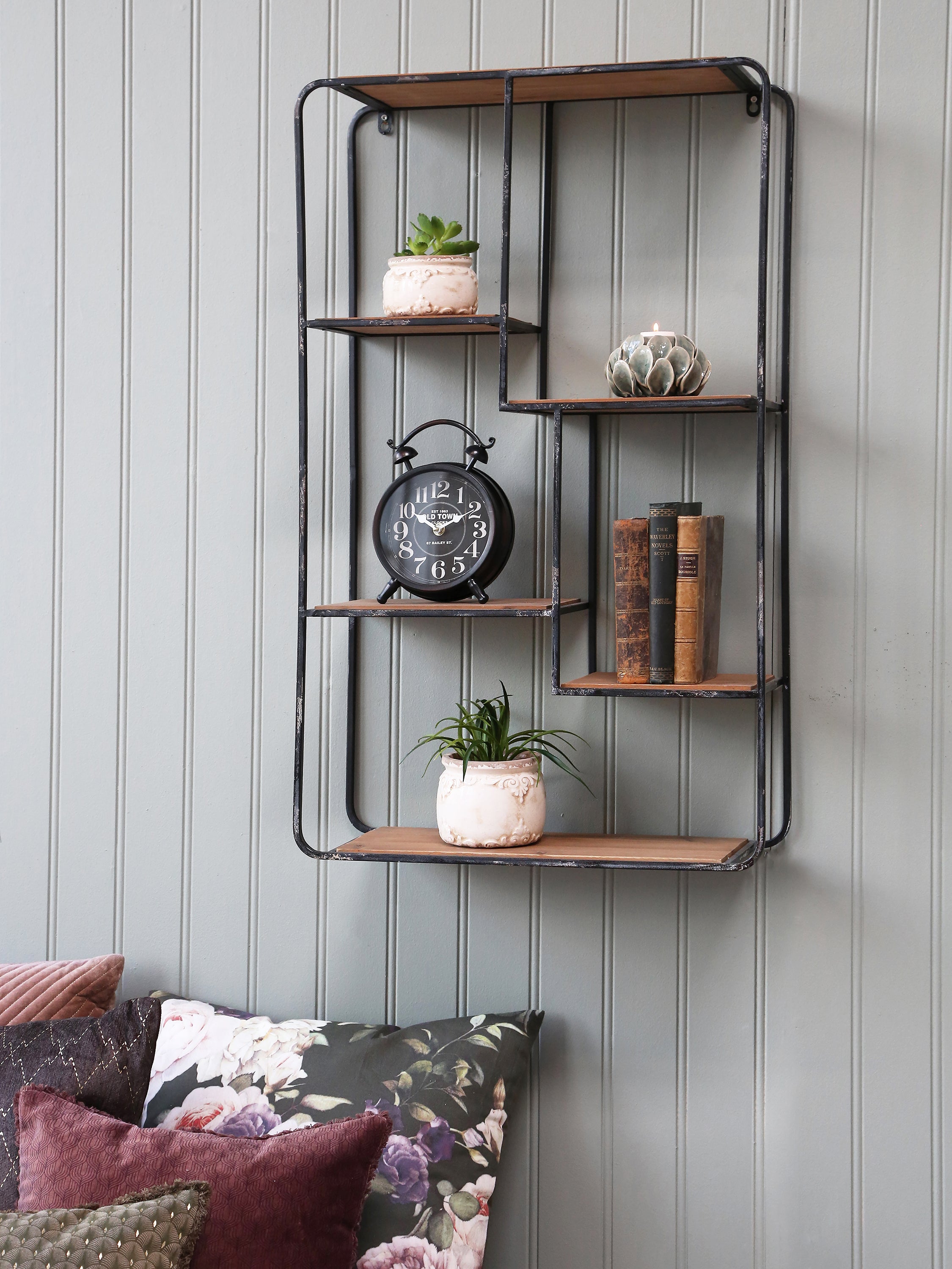 Shelving unit in antique coal and pinewood
