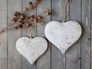 Zinc hanging heart