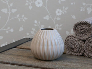 Ceramic pot in latte