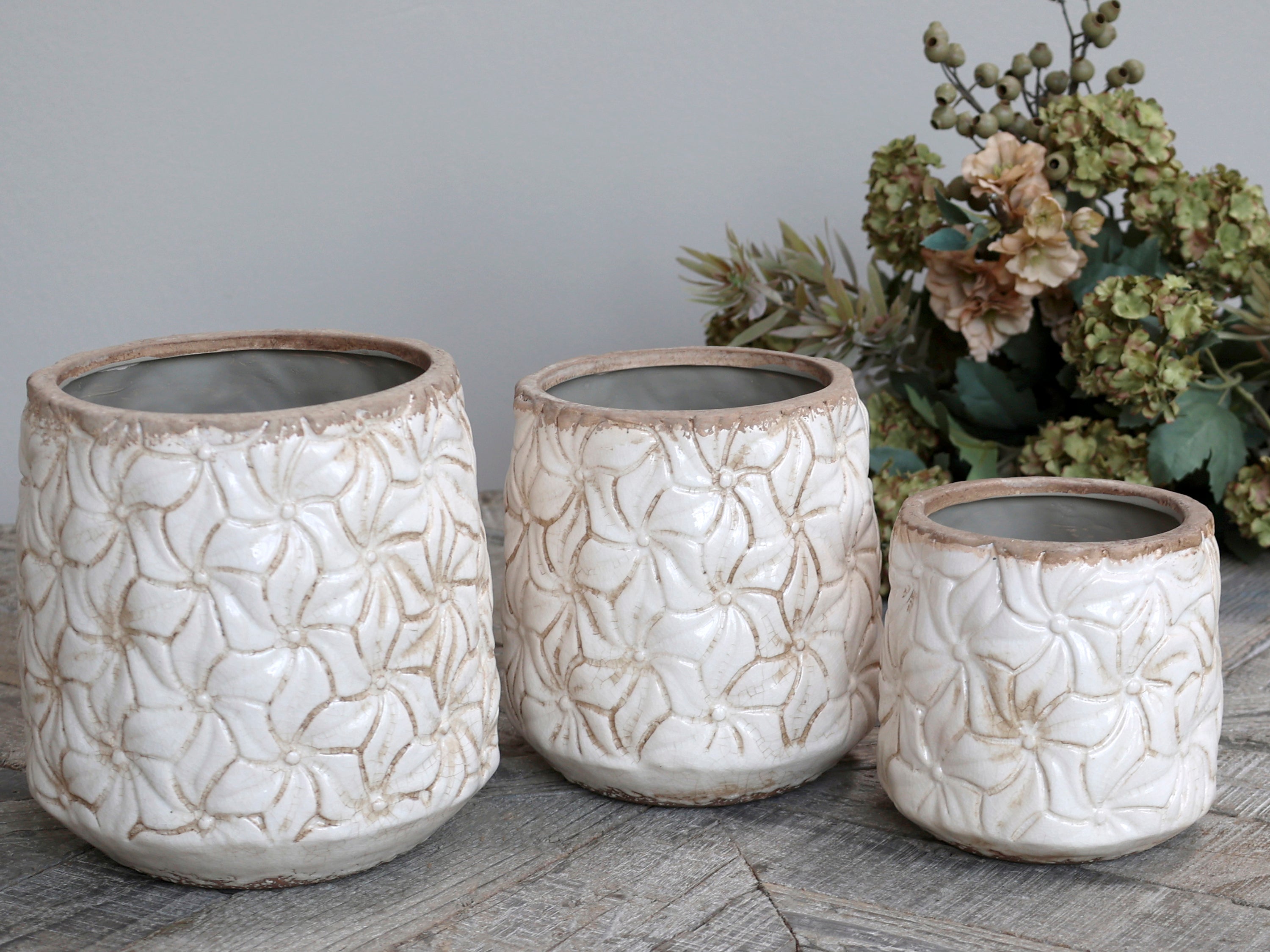 large cream ceramic plant pot Cream ceramic plant pot