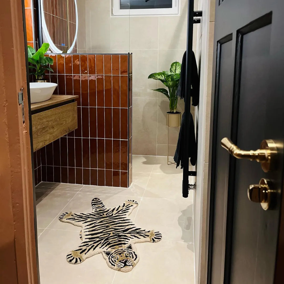 Snowy Tiger Rug small