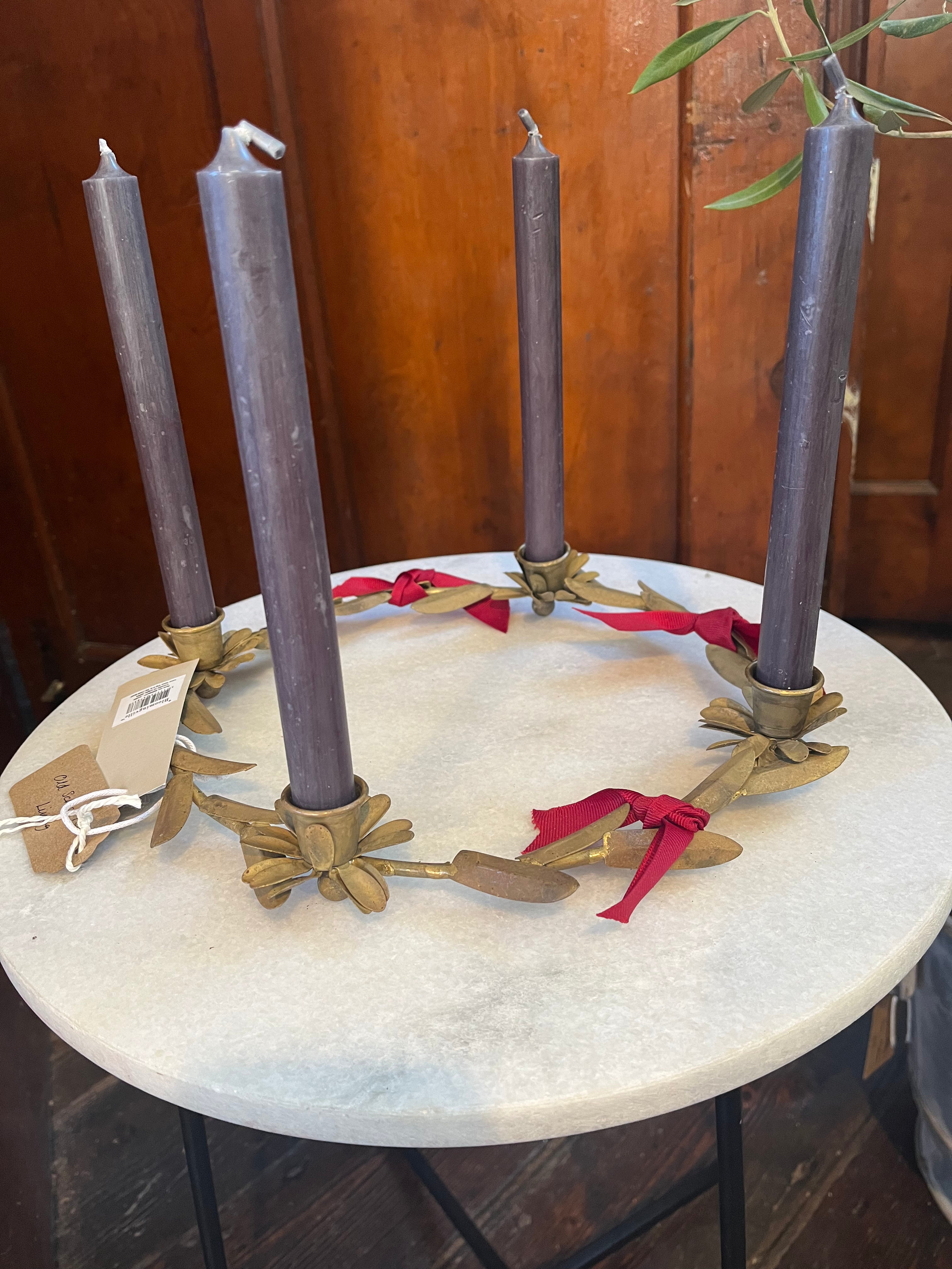 Round brass candleholder