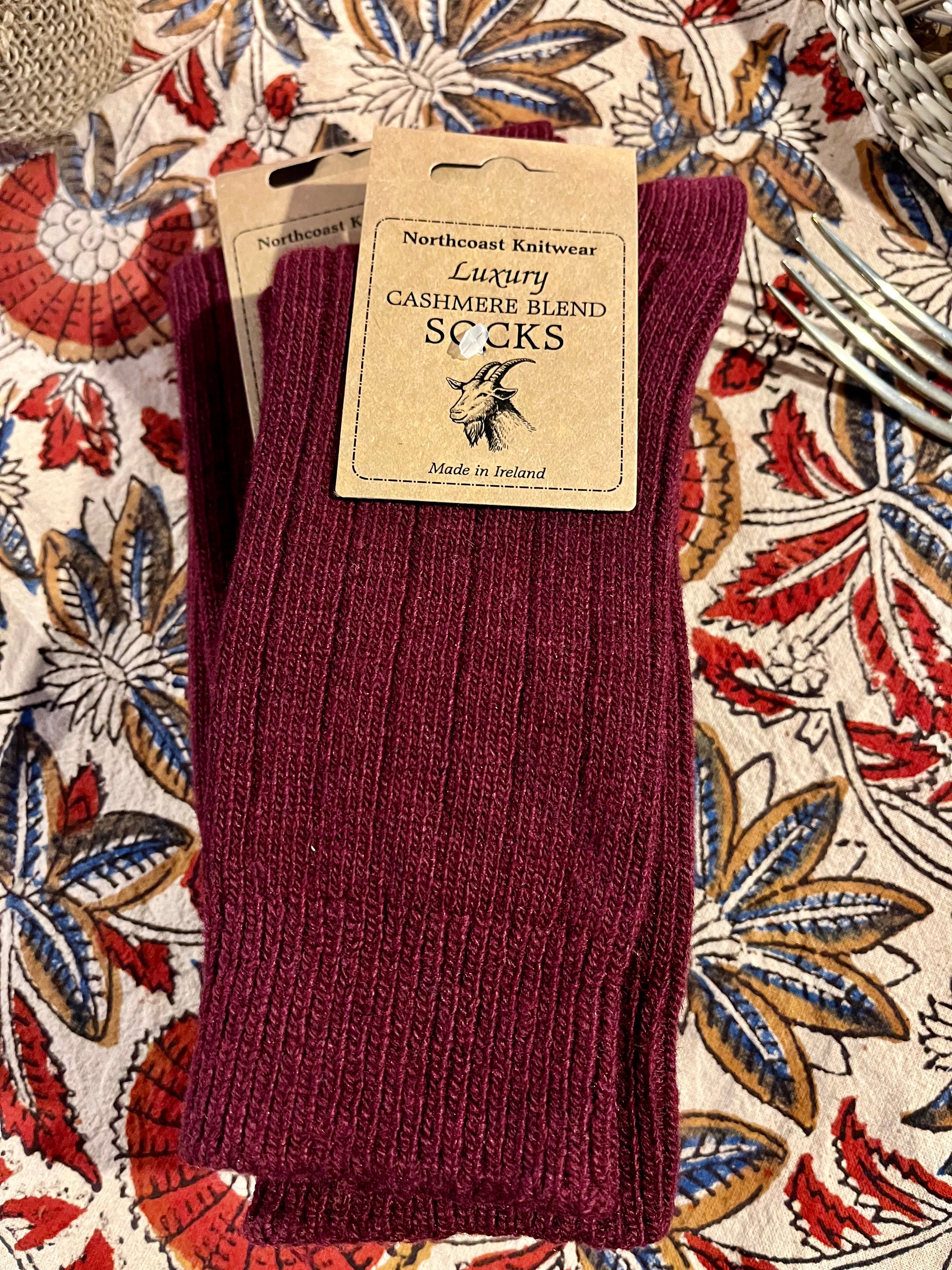 Cashmere Blend Socks - size 35-39 Burgundy